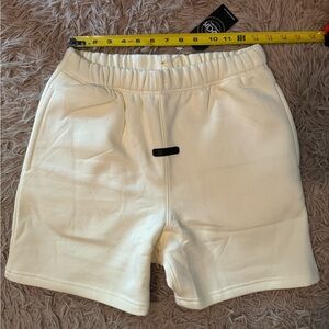 Men's Pale Yellow Elastic-Waist Sweat Shorts